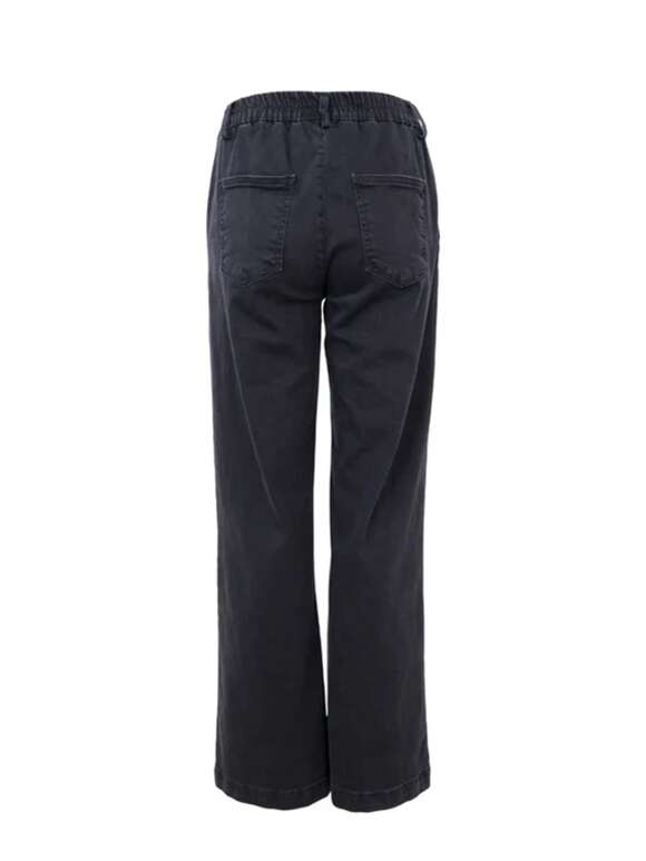 Black Colour - NESSA Jeans