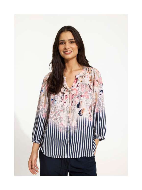 In Front - ESTRA BLUSE